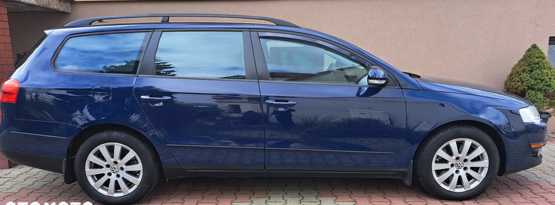 Volkswagen Passat cena 17990 przebieg: 238933, rok produkcji 2007 z Chodzież małe 232